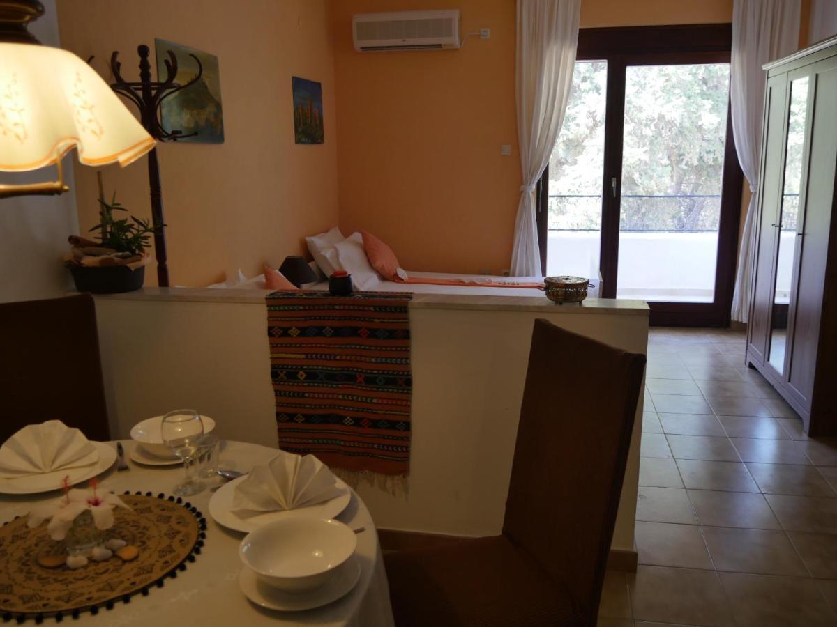 Helios-Rhodos-Apartments Koskinou  Esterno foto