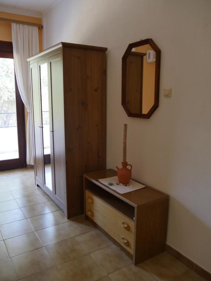 Helios-Rhodos-Apartments Koskinou  Esterno foto