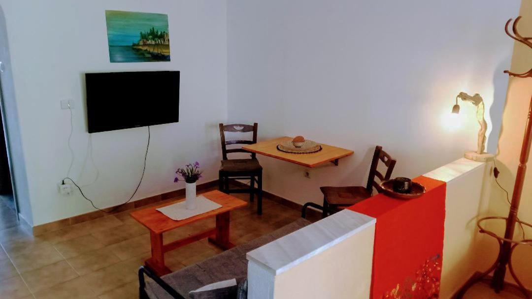 Helios-Rhodos-Apartments Koskinou  Esterno foto